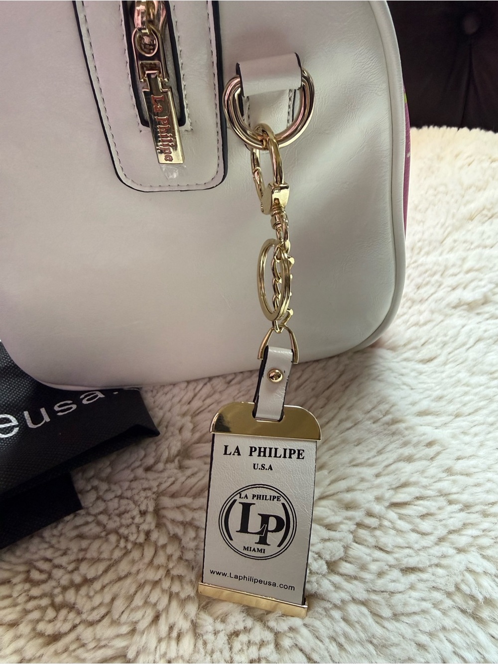 La Philipe Miami NWT Unique Artist Lips Pink Graphic Large Satchel - Picture 4 of 7